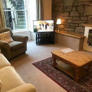 Fantastic 3 Double Bedrooms 2 Bathrooms Garden Sleeps 6 Apartment